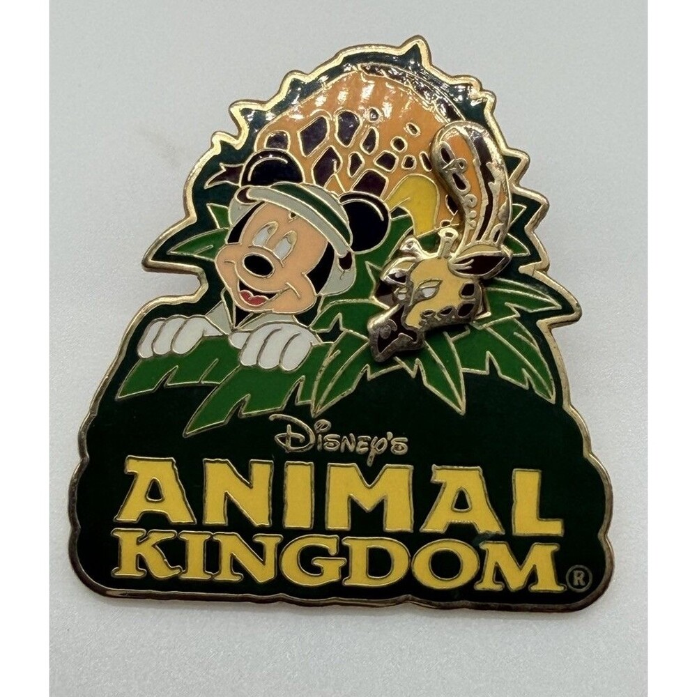 2002 Disney Animal Kingdom Pin With Movable Giraffe Head And Safari Mickey Mouse